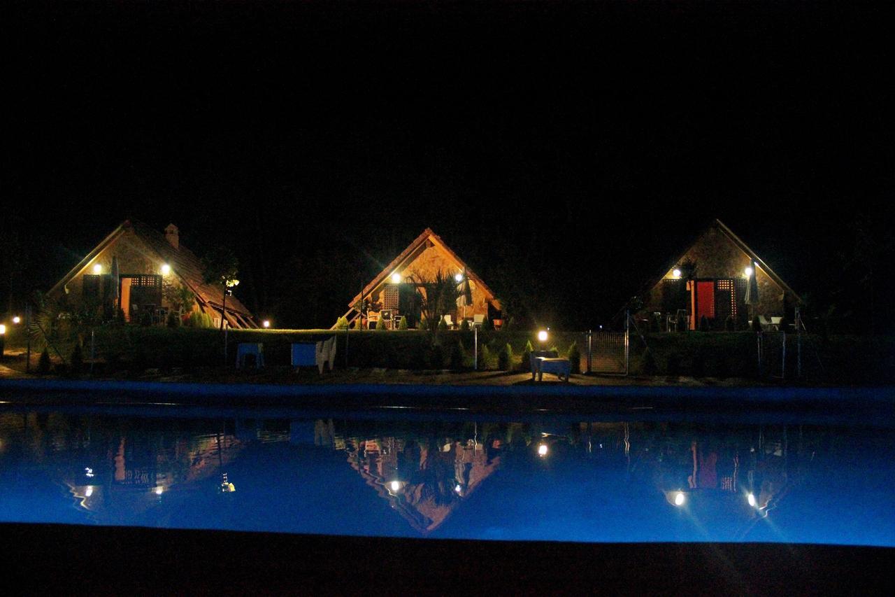 Complejo Rural La Coronilla Guest House Jarandilla de la Vera Ngoại thất bức ảnh
