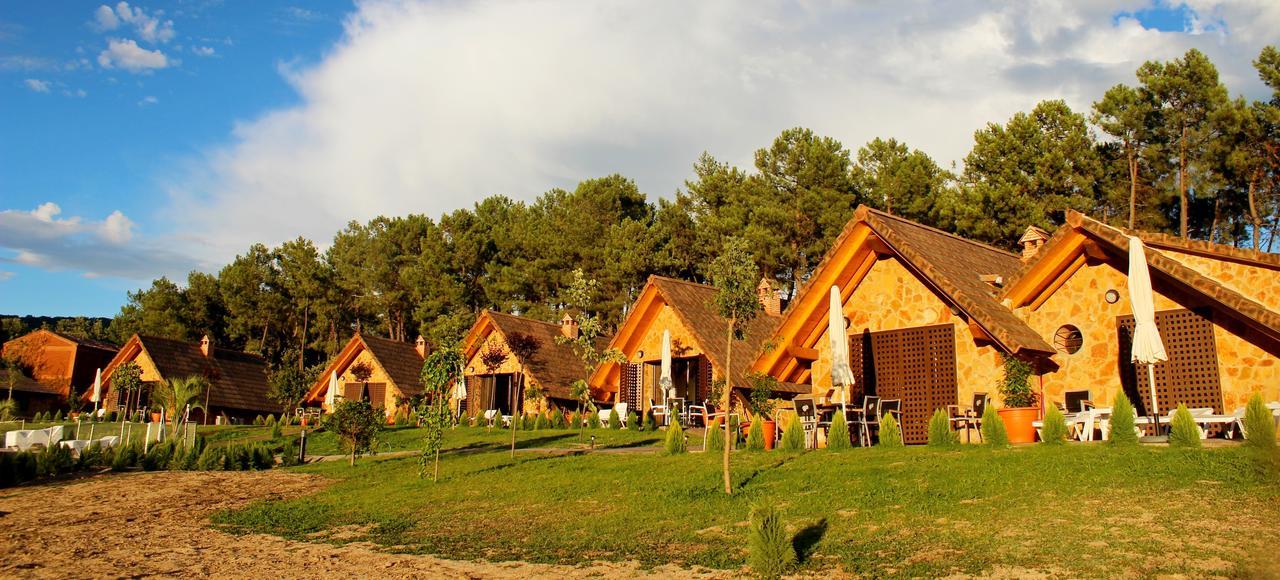 Complejo Rural La Coronilla Guest House Jarandilla de la Vera Ngoại thất bức ảnh